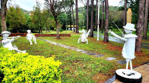 文林古道，高梘頭山，糖塔山（紙寮窩山），鄧雨賢紀念公園，文林閣，呈甘橋及其紀念碑