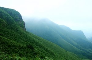 陽明山上的抹茶山小觀音山連峰