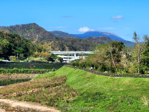 小武夷山秘境，六堵山，六堵險圳大峭壁，荷蘭戰爭壕溝遺址，樹仔公，七堵鐵道公園（日式舊車站），生肖公園，慈母公園