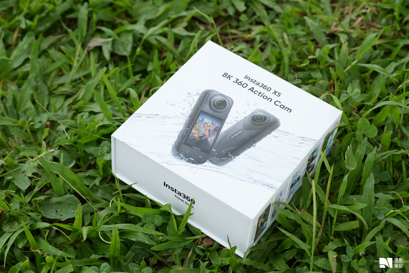 【編輯開箱】Insta360 X5：進化再升級的 360 全景相機神器，換鏡頭、防水、續航全面提升！