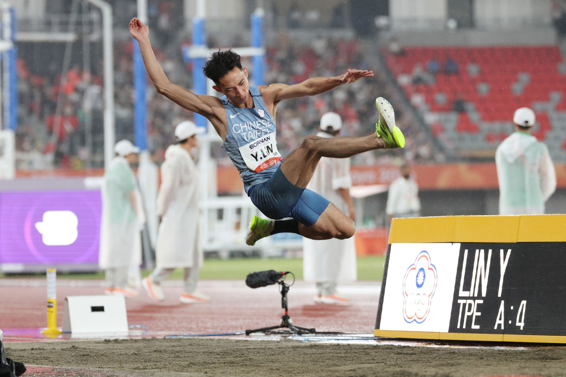 3b8254360bf14bfd65d55acfa12973dca8f15eda80c50adb0e71943adc8015cf.jpg