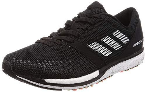 一張含有 服飾, 鞋 的圖片
自動產生的描述