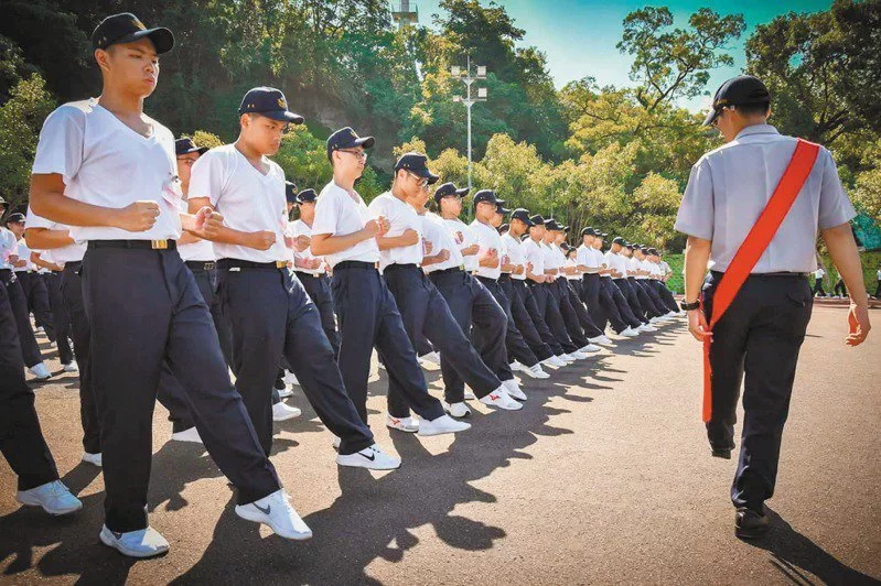 【新聞】警專生跑 3 千昏倒變植物人 法院判警專要國賠 2942 萬