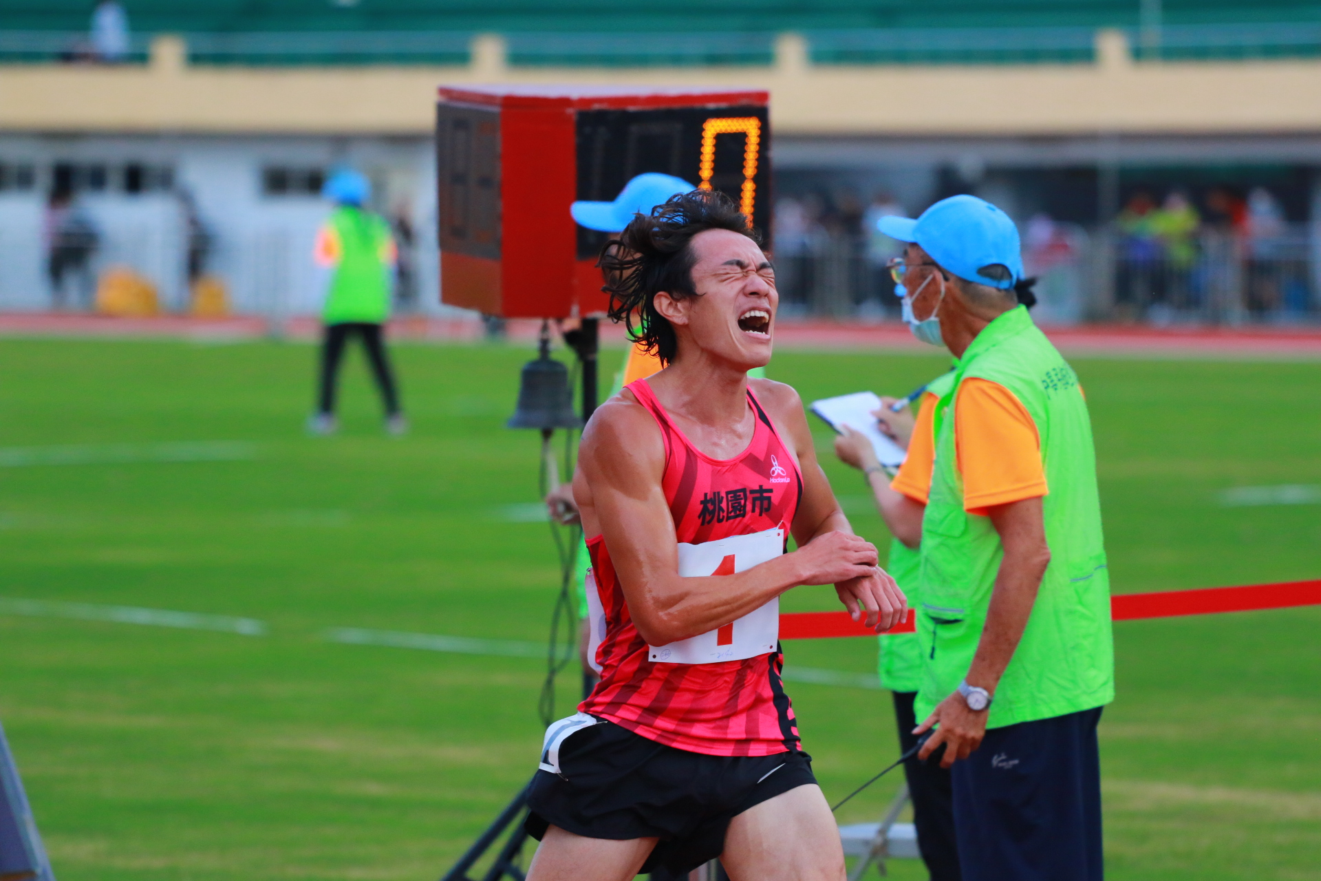 【全田錦】男子五千決賽 簡子傑 1512.06 奪金 距離個人最佳僅差 3 秒！蔣介文意外退賽 文章 運動筆記