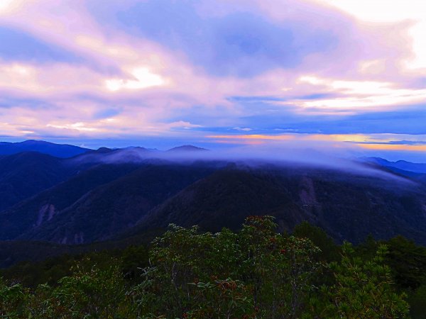 阿里山尋石山，五彩繽紛的石山引水道792461