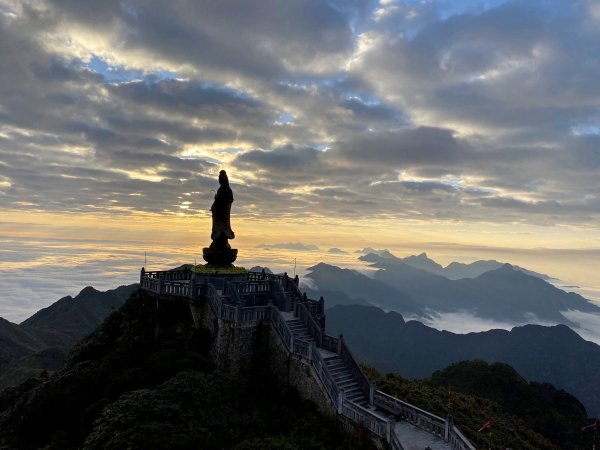 北越自由行2--攀登越南最高峰番西邦峰770300