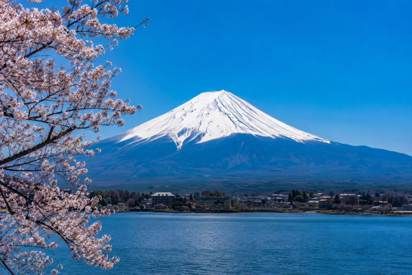 【新聞】富士山封山如同虛設？觀光客任性硬闖 日人怒：不該免費救援