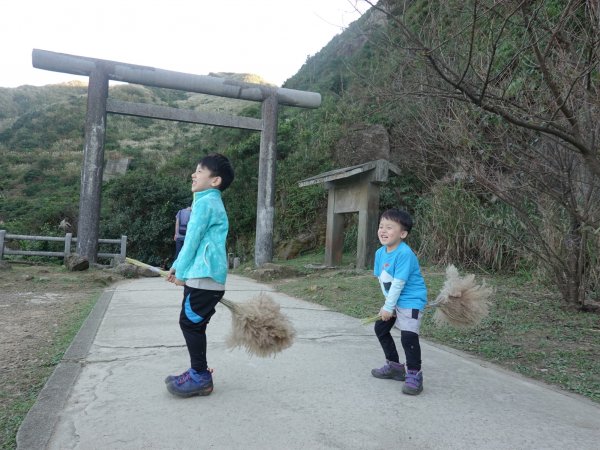 阿興阿賢秋芒宅急便（無耳茶壺山、半屏山、燦光寮山）+哈巴狗岩738381