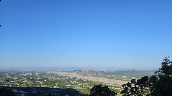 國際巨星-喜德，陪走！🤣🤣】18訪魔王小百岳-尾寮山。農曆年前最後一走，感謝氣象預報有準。2997890