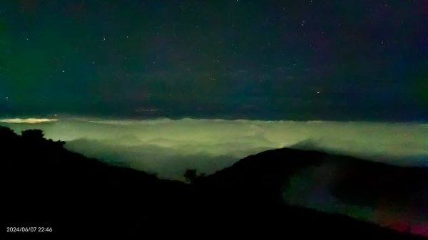 跟著雲海達人山友追雲趣 #大屯山 #琉璃光雲海 6/82518711