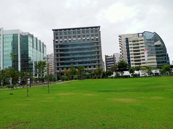 大港墘公園、大湖公園 (防災公園) - “非常愛尋寶”【走路趣尋寶，全臺齊步走】1883829