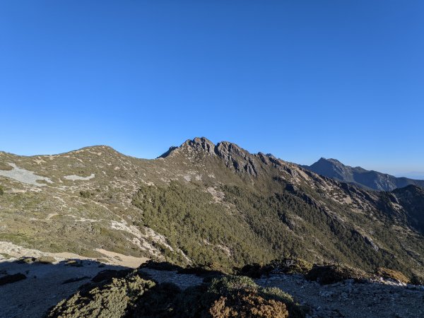 天氣很好但鹿山很遠的玉山後四峰1750816