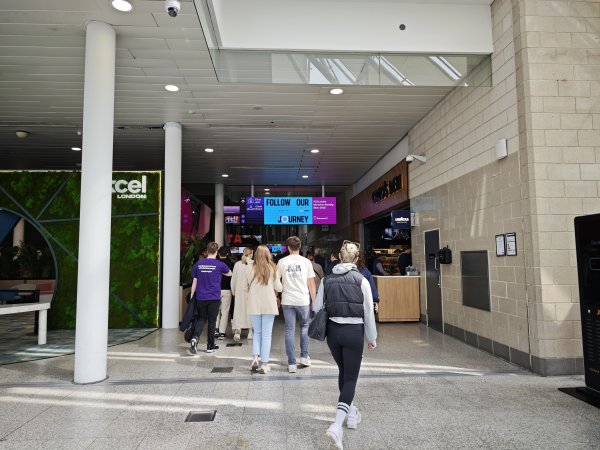 2025_0425 倫敦馬拉松順遊西歐 D7b(領倫敦馬拉松參賽物資)2793712