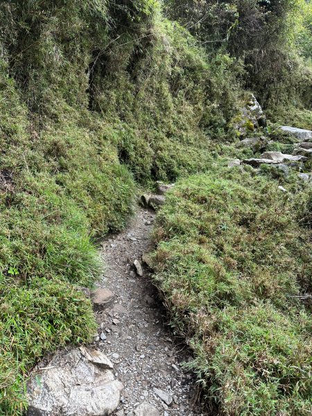 石瀑中行走登玉山前峰2208788