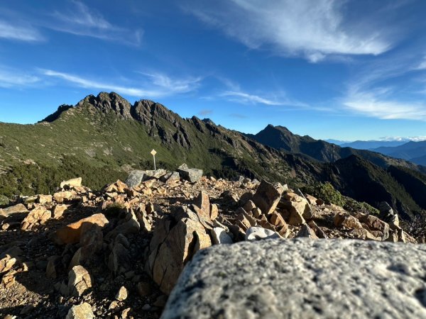 2024/09/27-0930帶2位神隊友76歲老爸、老朋友呂哥，玉山後四峰一遊但未竟。。。被山陀兒2607178