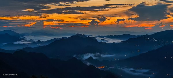 #二格路 #琉璃光 #二格山 #雲海流瀑 #日出 #火燒雲 6/293080045