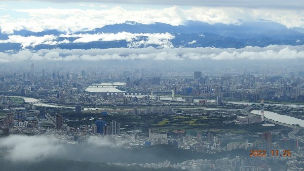 雲霧飄渺間的台北盆地&觀音山1926326