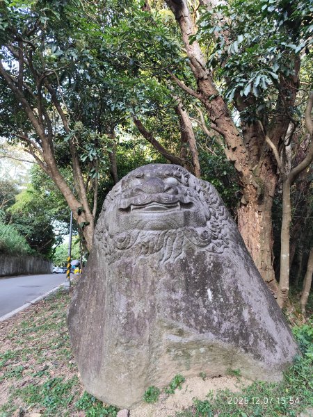 【臺北大縱走 5】碧山巖→忠勇山越嶺步道→金龍產業道路→圓明寺步道→鄭成功廟→潛園→格物台→劍潭古寺2958998