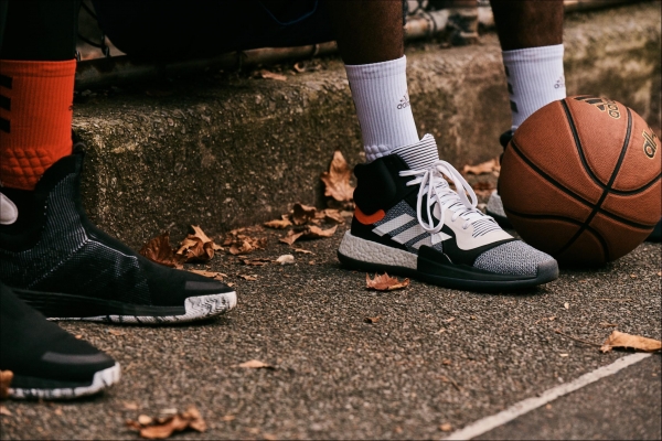 Adidas 2019 春夏新款籃球鞋
