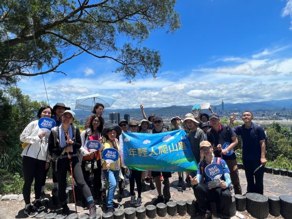 臺北大縱走第五段，劍潭站至碧山巖 【年輕人爬山趣】2761668