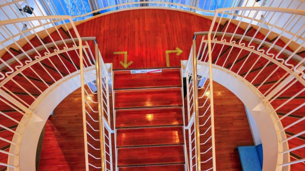 名古屋港邊的時空對白2982686