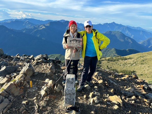 2024/09/27-0930帶2位神隊友76歲老爸、老朋友呂哥，玉山後四峰一遊但未竟。。。被山陀兒2607182