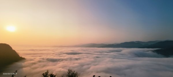 #琉璃光雲海 #琉璃光雲瀑 #日出雲海 #雲瀑 #楓紅 4/11 & 4/12快閃 #大棟山2757872