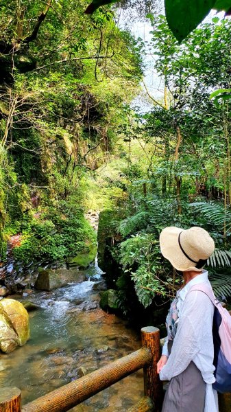 基隆暖東峽谷，金山獅頭山公園，燭臺雙嶼，金包里山，神秘海岸，巨岩海蝕洞（一線天）1729075