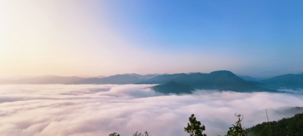 #琉璃光雲海 #琉璃光雲瀑 #日出雲海 #雲瀑 #楓紅 4/11 & 4/12快閃 #大棟山2757876