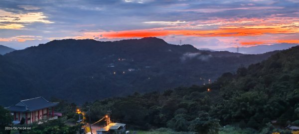 #新店四十份 #雲瀑 #翡翠水庫壩頂 #雲海 #日出 6/143074480