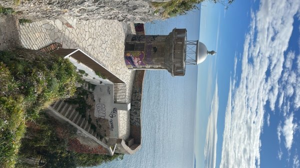 燈塔與懸崖 + 桑托尼亞的布西耶羅峰 🇪🇸 西班牙2771442