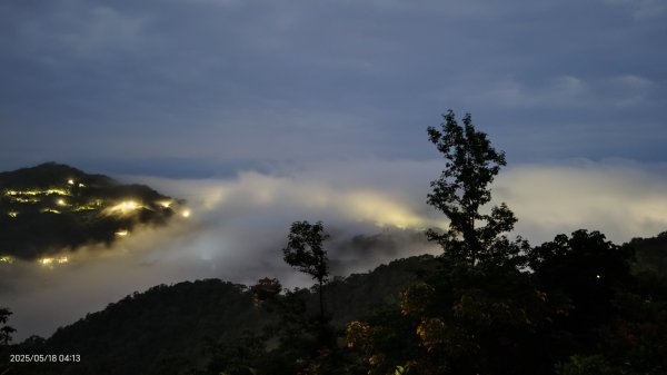 石碇趴趴走追雲趣 #二格山 #琉璃光 #雲瀑 #雲海流瀑 #雲海 5/182789963