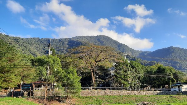 《南投》與天敖翔｜鯉魚潭環潭步道與虎頭山眺埔里城鎮美景202201081578440