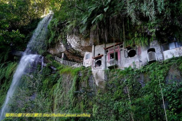 銀河洞越嶺登山步道1678083