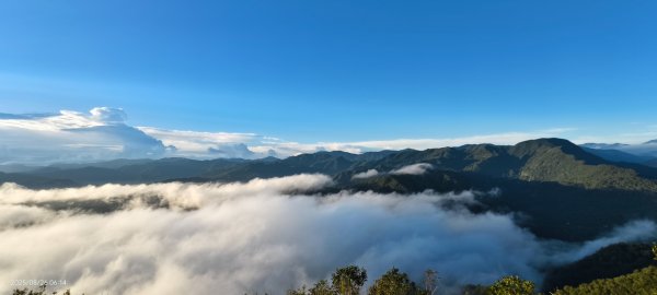 #新店四十份 #翡翠水庫壩頂 #日出 #雲海 #閃電 #漁人碼頭 #夕陽 #霞光 #月落 8/262871501