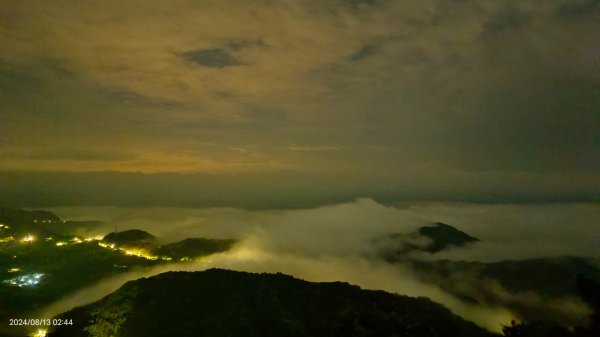 北宜郊山之濫觴 #琉璃光雲海 #火燒雲雲海 #日出雲海 #觀音圈雲海 8/132573177