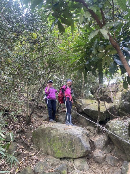 旗尾山、靈山、月光山連稜縱走2711717