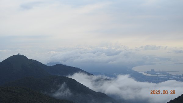 [縮時攝影雲山水]久違了 ! 山頂雲霧飄渺，坐看雲起時，差強人意的夕陽晚霞