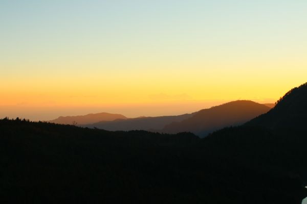 翠峰湖觀景台的日出231851