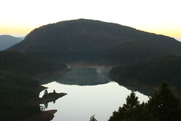 翠峰湖觀景台的日出231852
