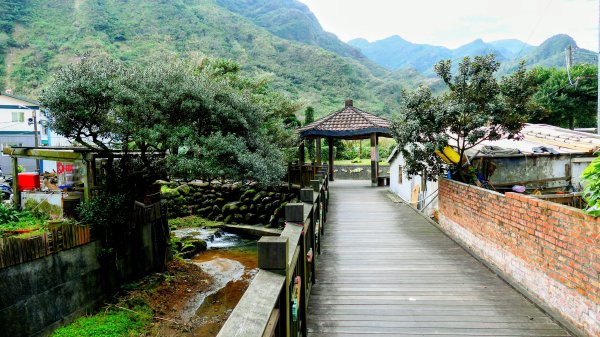 龍脊上的呼吸 (劍龍稜)2993638