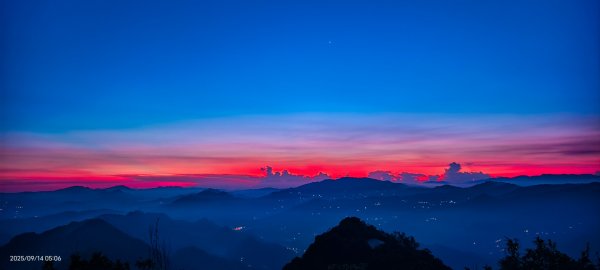 #二格山 #琉璃光 #霞光 #雲海流瀑 #日出 9/142883764