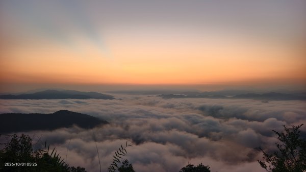 #石碇後山 #霞光 #日出 #紅蛋 #雲海 #赤腳蘭山 #670峰 10/13125452