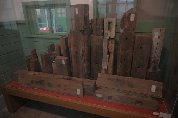 20251209中心新村-前衛戍醫院北投分院-北投國中開校紀念碑-七虎籃球場2958118