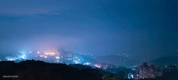 #大屯山 #百拉卡觀景台 #雲瀑 #雲海 #琉璃光 1/272989000