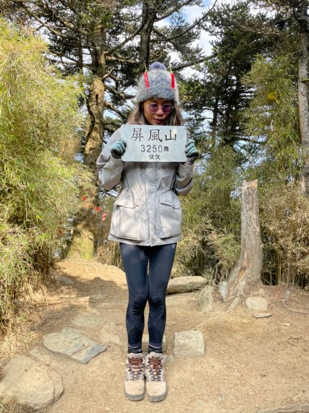 2021-03-28屏風山單攻，111.2K最新登山口去與回1337748