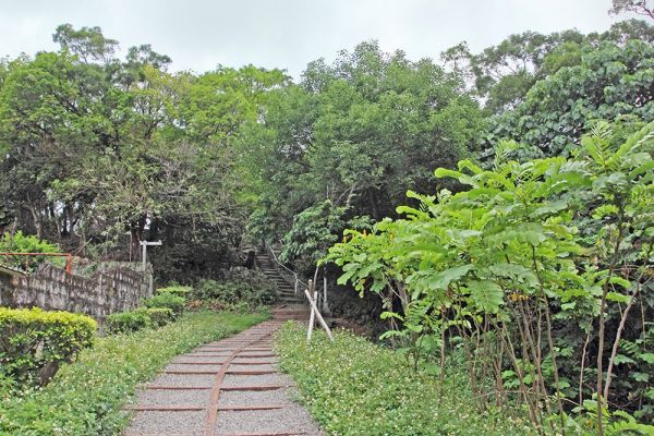 奇岩山.唭哩岸山.軍艦岩.丹鳳山七峰O型405551