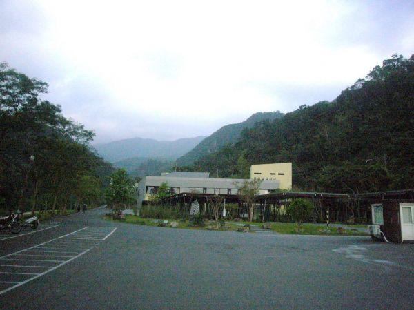 礁溪五峰旗瀑布聖母山莊步道封面