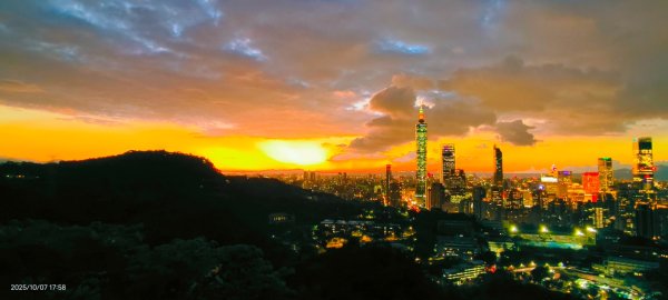 #虎山峰 #夕陽 #火燒雲 #霞光 10/72907951