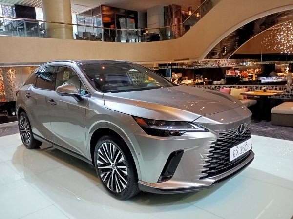 漫步繁華的臺北市中山區【齊心鞋力向前走】1989310